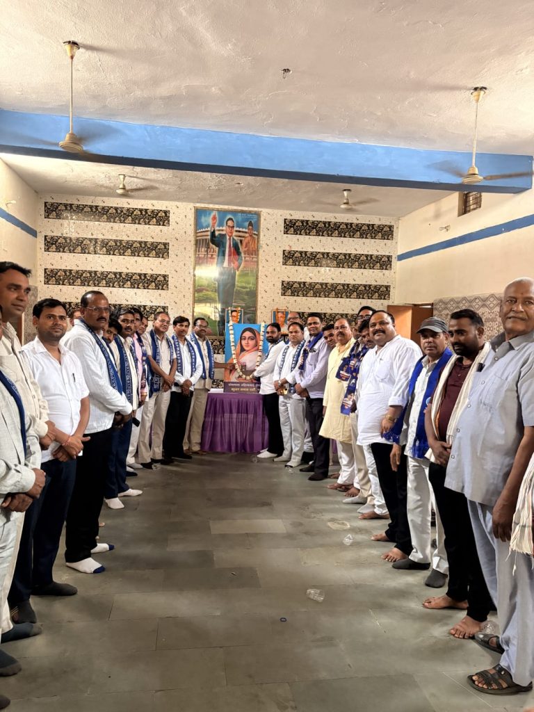 बसपा कार्यालय में धूमधाम से मनाई गई लोकमाता अहिल्याबाई होल्कर की 301वीं जयंती।