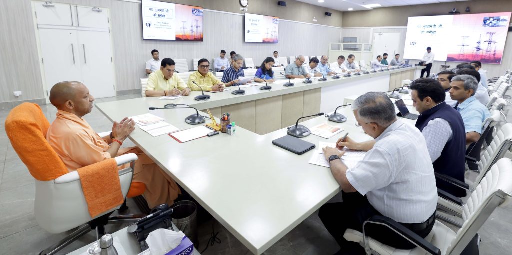 भीषण गर्मी में निर्बाध बिजली आपूर्ति के लिए मुख्यमंत्री सख्त, जवाबदेही तय करने के निर्देश।