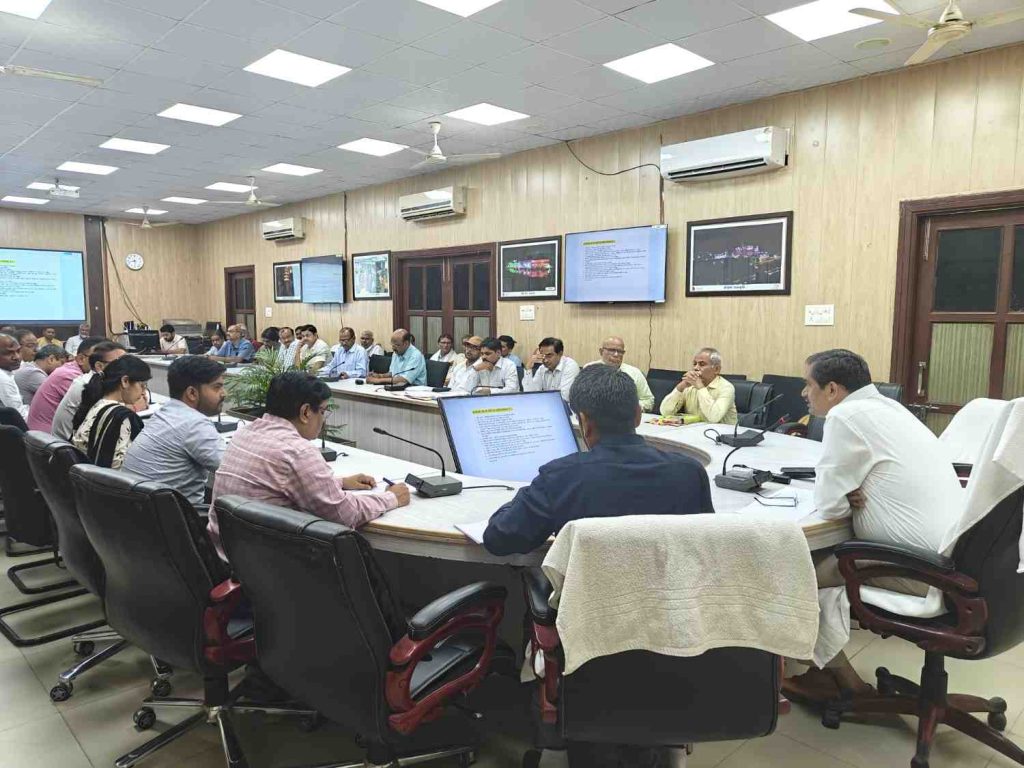 वन ट्रिलियन डॉलर अर्थव्यवस्था लक्ष्य को लेकर मथुरा में ओटीडी सेल की बैठक सम्पन्न, विकास कार्यों की होगी नियमित समीक्षा।