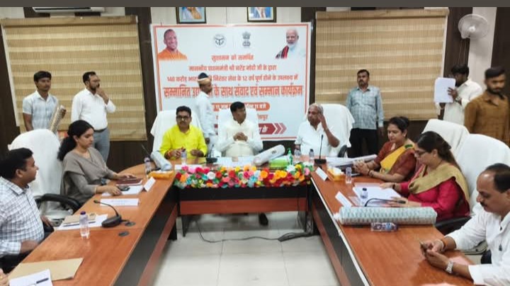 उद्यमियों का सम्मान, युवाओं को मिला स्वरोजगार का संबल: कलेक्ट्रेट सभागार में आयोजित हुआ संवाद कार्यक्रम।