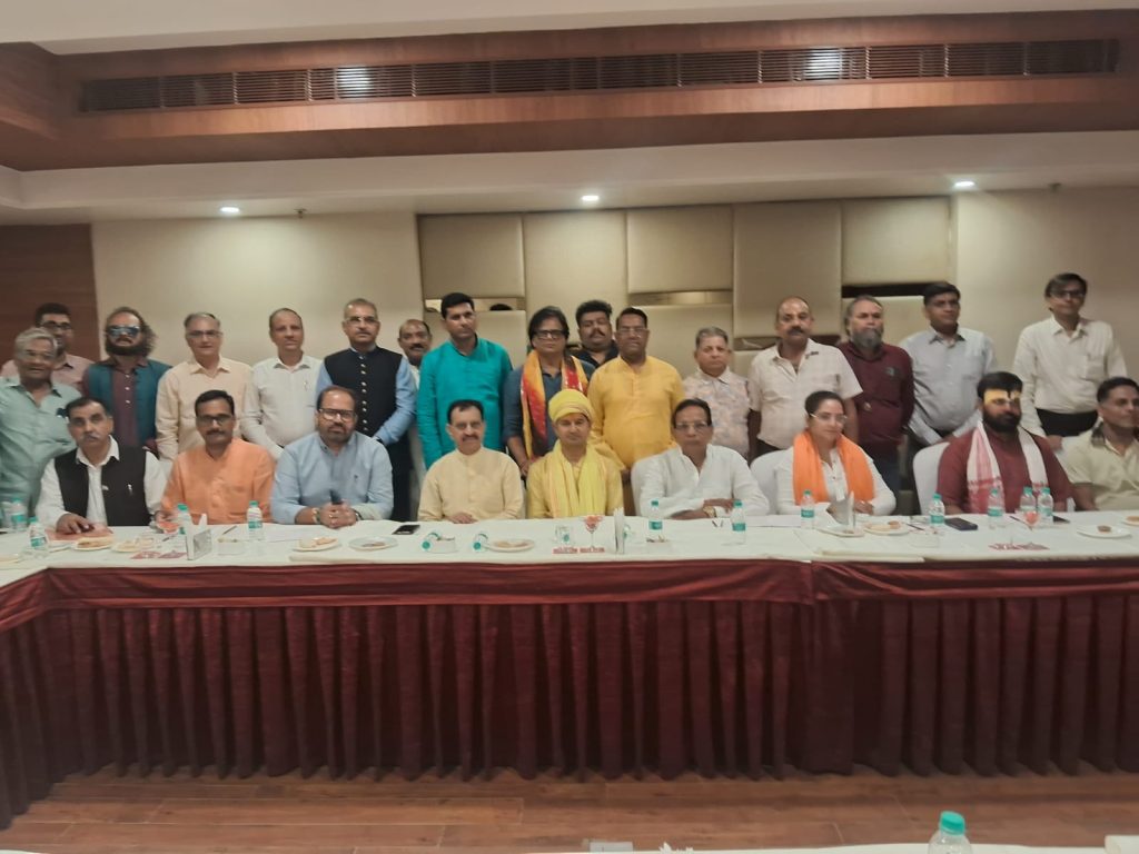 श्रीकृष्ण जन्मभूमि संघर्ष न्यास की सभी कार्यकारिणियां भंग, संगठन के डिजिटल पुनर्गठन की तैयारी।