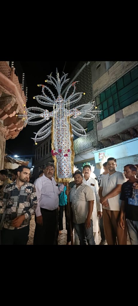 दूसरी मोहर्रम : खारी कुआं से निकला अलम का जुलूस।