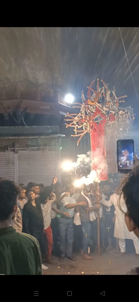 5 मोहर्रम को मटिया दरवाजा से निकला अलम-अखाड़े का जुलूस।
