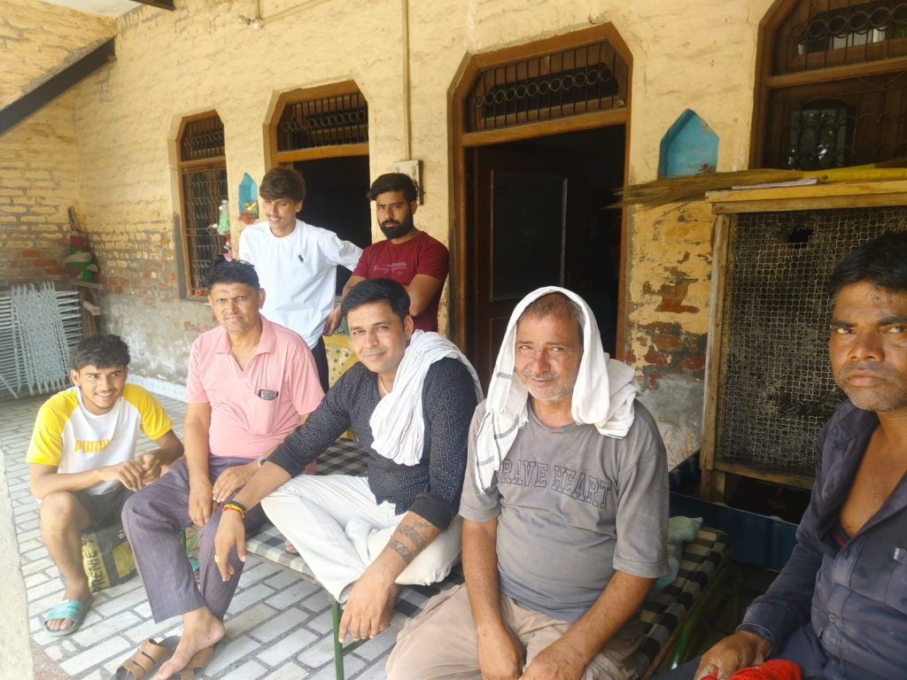 टायर प्लांट का धुआं बना ग्रामीणों के लिए आफत, कार्रवाई की मांग तेज।