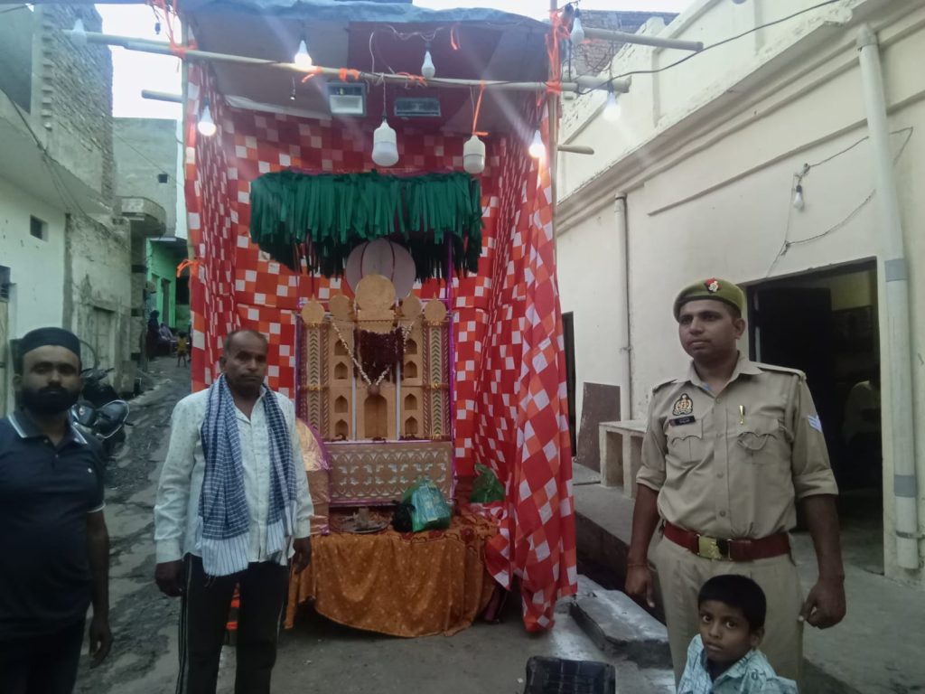 मोहर्रम पर ताजियों की सुरक्षा के लिए हर प्वाइंट पर तैनात रही पुलिस।