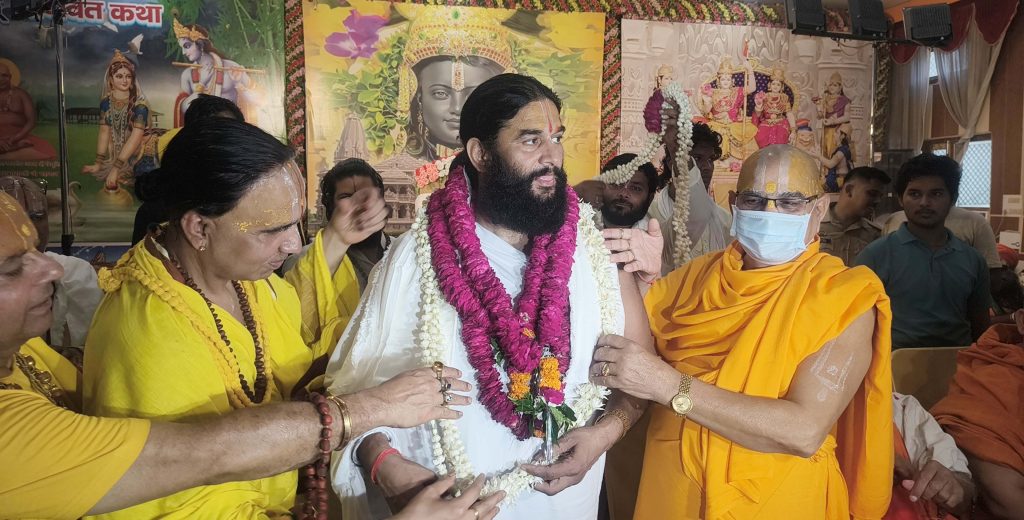 अखाड़ा परिषद के राष्ट्रीय प्रवक्ता बने महंत संजय दास, संतों ने जताया हर्ष