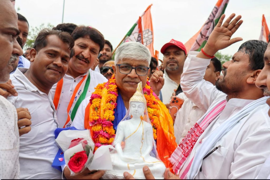 उत्तर प्रदेश कांग्रेस प्रभारी राजेंद्र पाल गौतम का मथुरा में भव्य स्वागत, कार्यकर्ताओं ने जताया उत्साह।