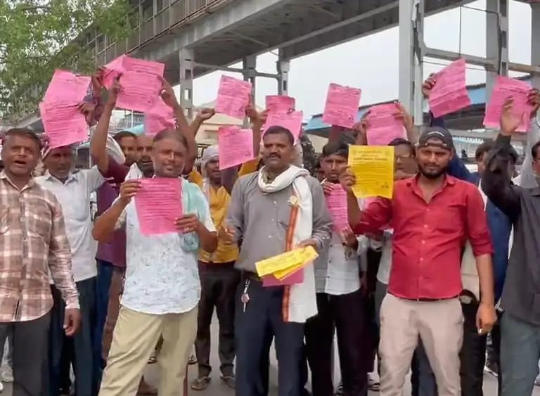 मथुरा-वृंदावन में ऑटो व ई-रिक्शा चालकों की तीन दिवसीय हड़ताल, 27 हजार वाहन रहेंगे बंद।