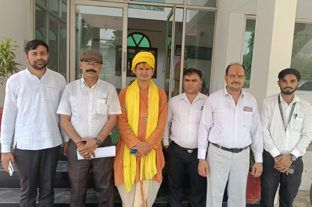 राम मंदिर निर्माण में मुस्लिम चंदे के दावे पर संत समाज की आपत्ति, ट्रस्ट कोषाध्यक्ष से मांगा स्पष्टीकरण।