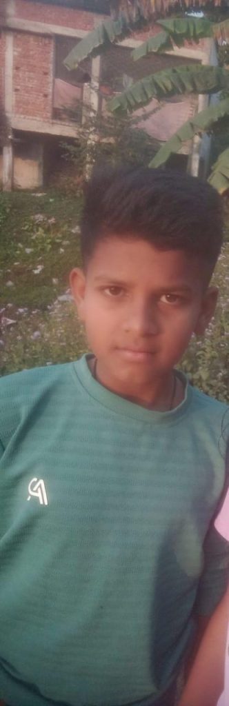 खेत के गहरे गड्ढे में डूबने से 12 वर्षीय किशोर की दर्दनाक मौत, परिजनों में मचा कोहराम।