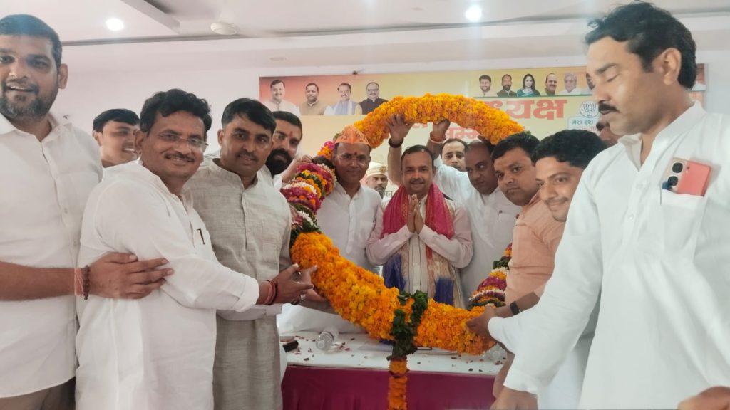 बूथ अध्यक्ष ही संगठन के सेनापति: गोवर्धन में बोले मंत्री जे.पी.एस. राठौर