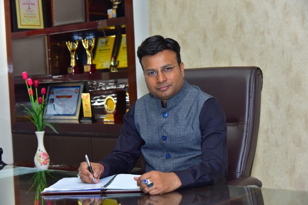 संस्कृति आयुर्वेदिक अस्पताल में हिम्स के चिकित्सकों ने उपचार देना किया शुरू।