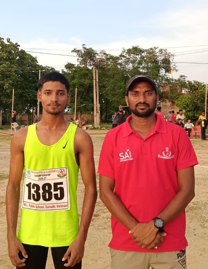 सीबीएसई क्लस्टर एथलेटिक्स चैंपियनशिप: उदया इंटरनेशनल स्कूल के मनीष गुप्ता ने 100 व 200 मीटर में रचा इतिहास, जीते दो स्वर्ण पदक।
