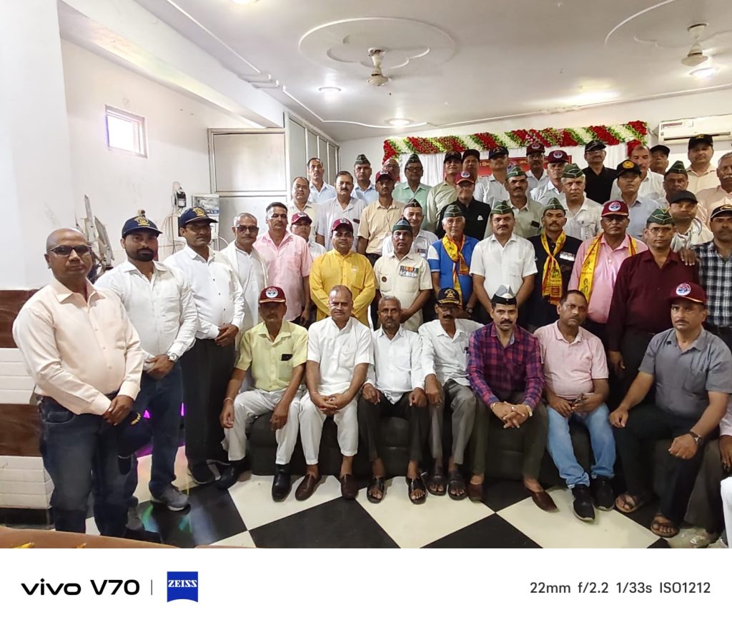 पूर्व सैनिकों ने मनाया 27वां कारगिल विजय दिवस, वीर शहीदों को दी भावभीनी श्रद्धांजलि।