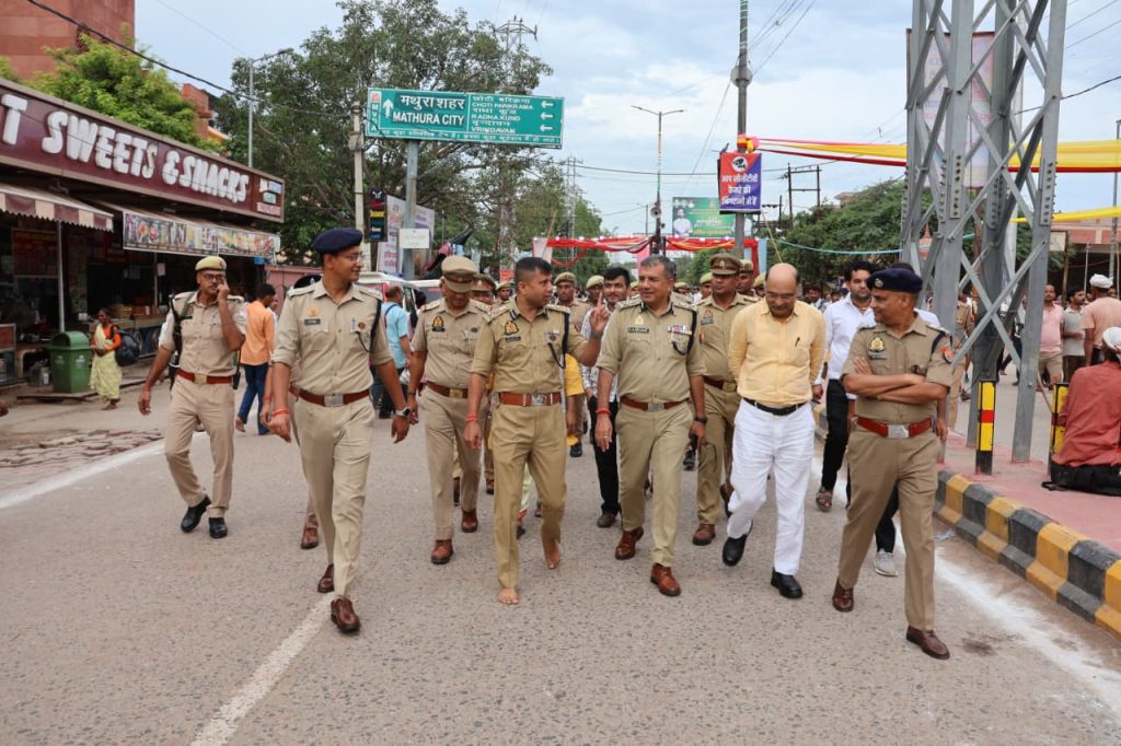 मुड़िया पूर्णिमा मेले की तैयारियों का आला अधिकारियों ने लिया जायजा, परिक्रमा मार्ग का पैदल निरीक्षण कर दिए आवश्यक निर्देश।