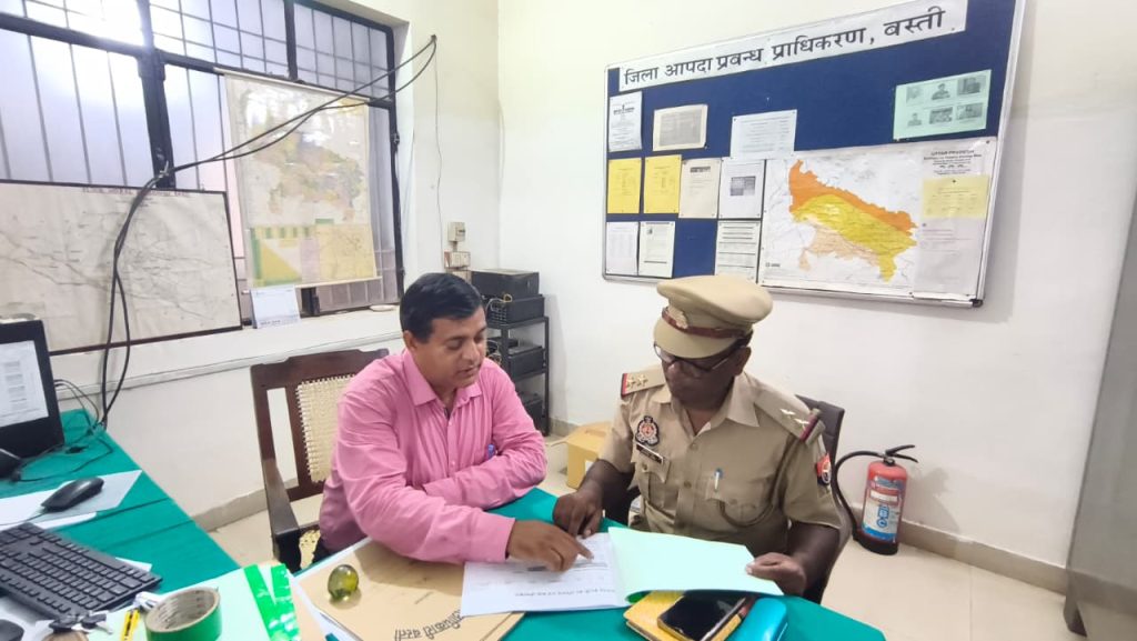 संभावित बाढ़ से निपटने को बस्ती प्रशासन अलर्ट, पीएसी ने तैयारियों का लिया जायजा।
