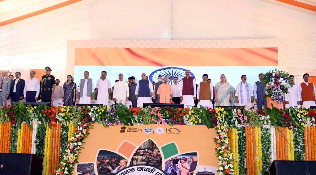 लखनऊ छावनी को मॉडल छावनी बनाने के लिए 101 करोड़ की 12 विकास परियोजनाओं का शिलान्यास।