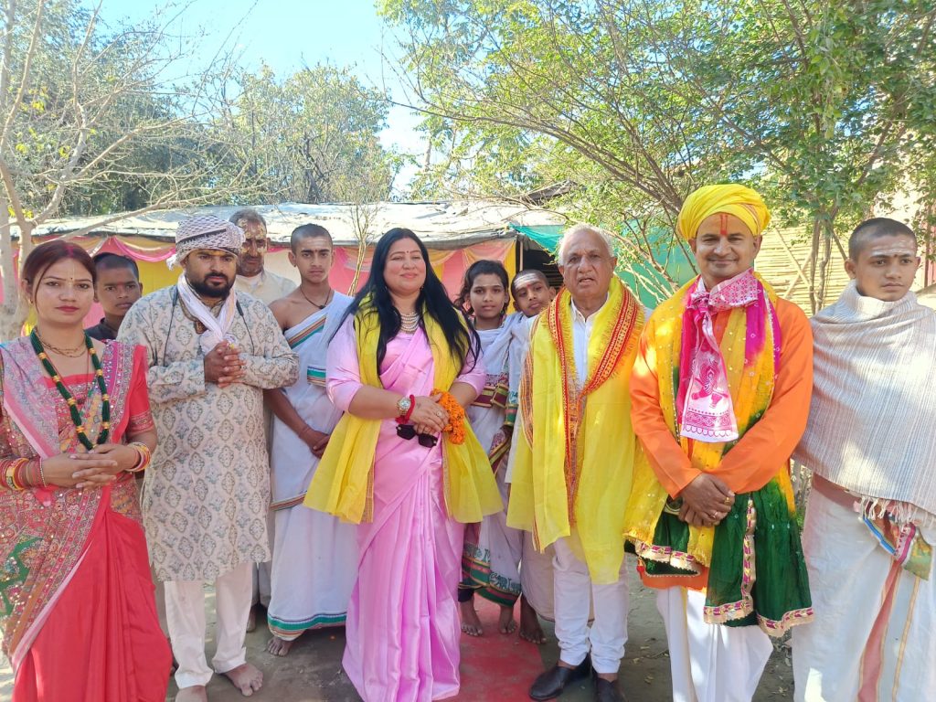 साध्वी हर्षा रिछारिया के बयान पर संत समाज में नाराजगी, साधु-संतों ने जताया विरोध।