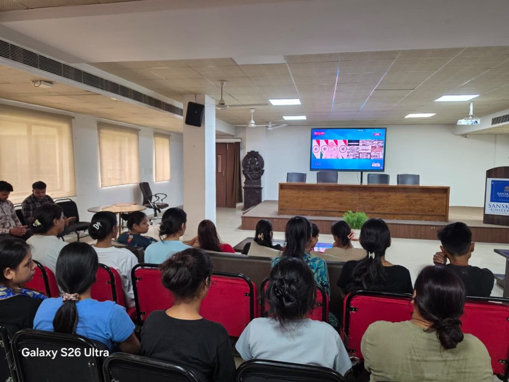 संस्कृति विवि के विद्यार्थियों ने प्रधानमंत्री के आह्वान पर लिया नशामुक्त रहने का संकल्प।