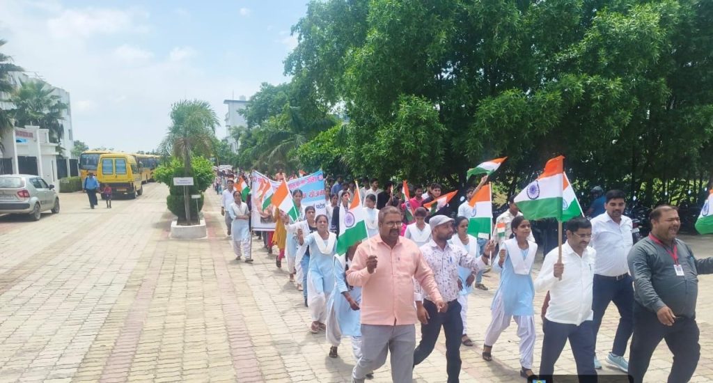 भुजैनी में गूंजे भारत माता की जय और वंदे मातरम् के नारे, निकली भव्य तिरंगा यात्रा।