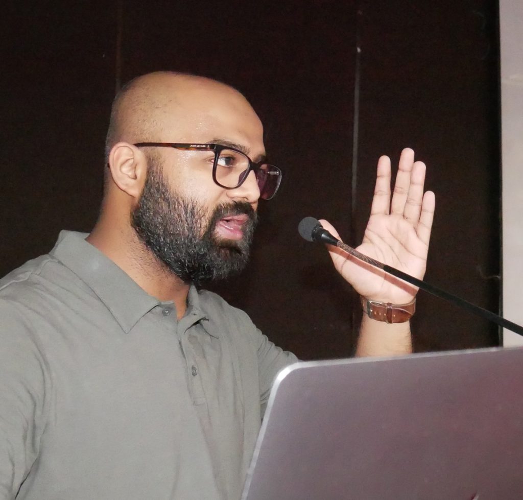 प्लेसमेंट टॉक में विद्यार्थियों को दिए करियर सफलता के मंत्र।
