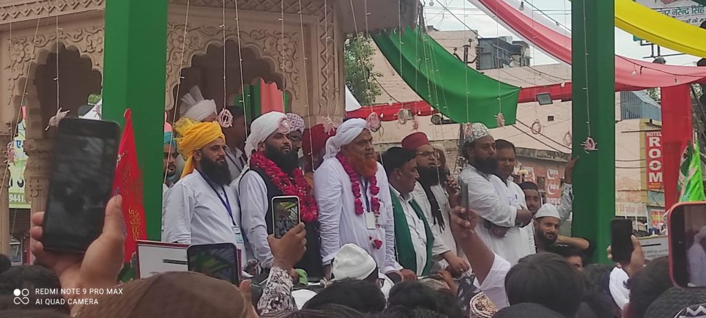 ईद मिलादुन्नबी के जुलूस में उमड़ा अकीदत और खुशी की लहर