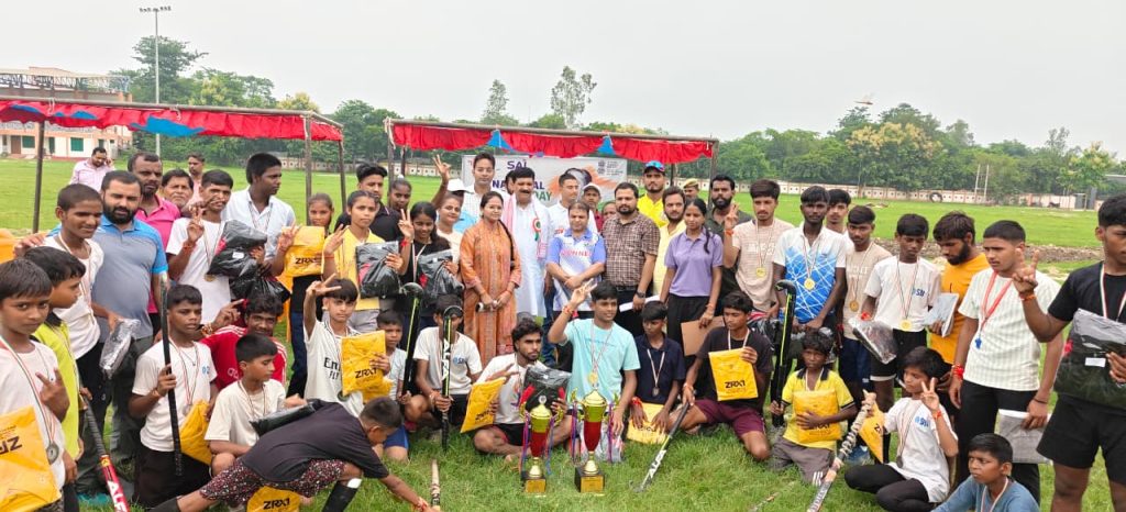 राष्ट्रीय खेल दिवस पर हॉकी व कबड्डी प्रतियोगिताओं का शुभारंभ।