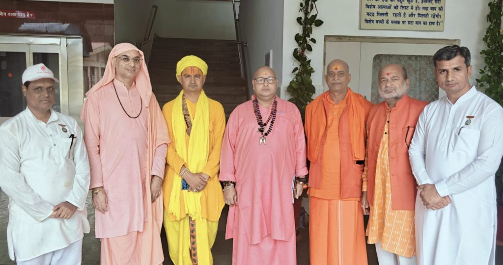 कृष्ण जन्माष्टमी पर ‘भाईजान की नो एंट्री’ की मांग, फलाहारी महाराज ने मुख्यमंत्री को लिखा पत्र।