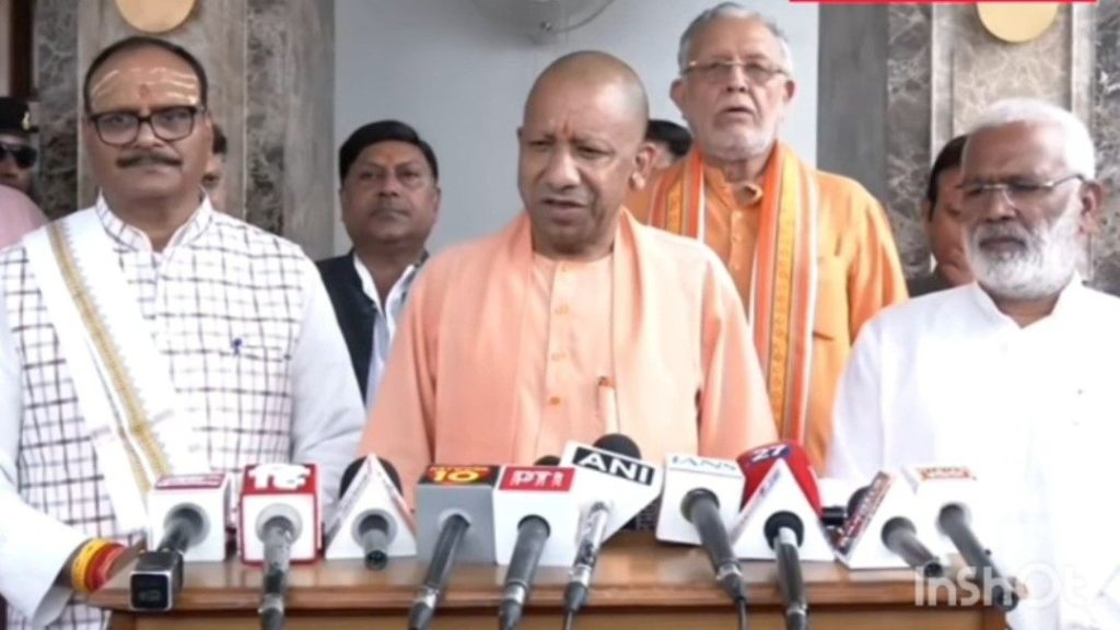 विधानसभा कार्यवाही और प्रदेश के मुद्दों पर मुख्यमंत्री योगी आदित्यनाथ का बयान, विपक्ष पर साधा निशाना।