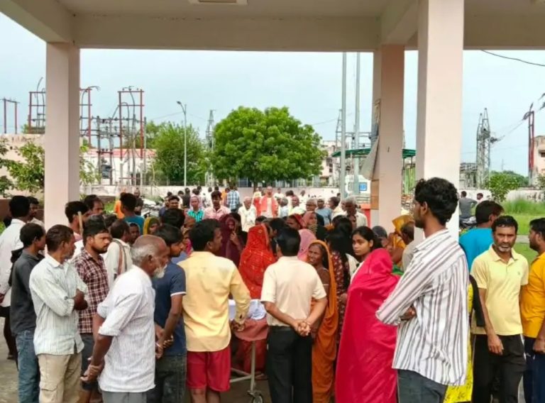 स्टे रॉड में उतरा करंट, अधेड़ की मौत।
