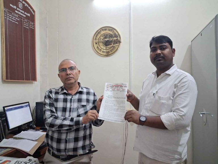30 साल की तैनाती पर उठे सवाल, एडीओ पंचायत की आय-सम्पत्ति और कार्यों की जांच की मांग
