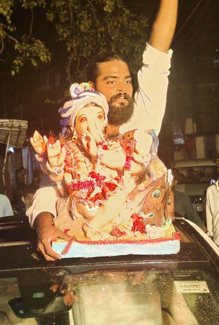 भक्ति और श्रद्धा के साथ हुआ गणपति विसर्जन, अगले बरस फिर आने का दिया न्योता।