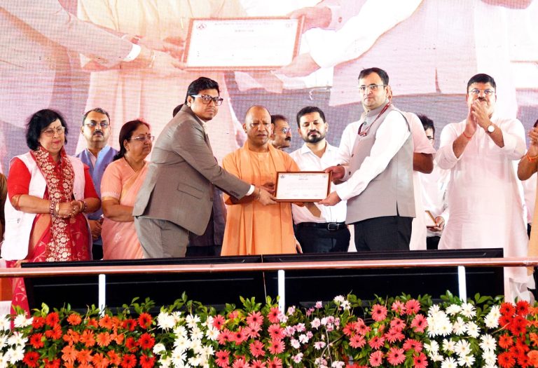 आंगनवाड़ी कार्यकर्त्रियां और सहायिकाएं भारत के भविष्य की रक्षक: सीएम योगी