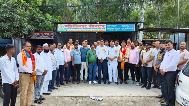 पत्रकारिता में निष्पक्षता और निर्भीकता जरूरी- डॉ. बलराम त्रिपाठी