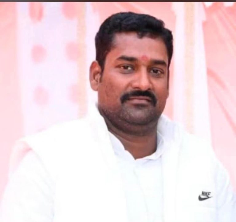 व्यापारी नेता की हत्या से लोगों में आक्रोश, पुलिस से बदमाशों की तत्काल गिरफ्तारी की मांग।