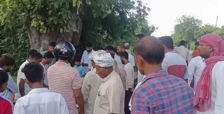 रामजानकी मार्ग पर दो बाइकों की आमने-सामने टक्कर में युवक घायल।