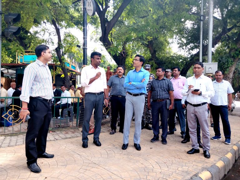 प्रयागराज में ई-रिक्शा संचालन होगा व्यवस्थित, क्लस्टरवार नंबरिंग और कलर कोडिंग की तैयारी।