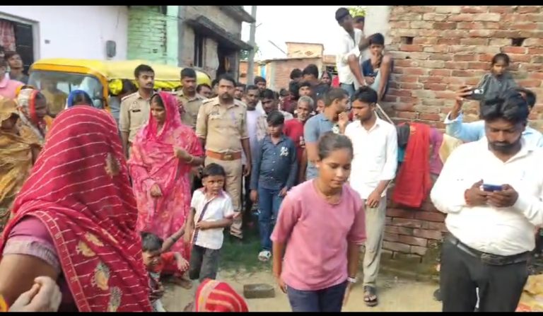 पारिवारिक कलह में युवक ने फांसी लगाकर दी जान, फोरेंसिक टीम ने जुटाए साक्ष्य।