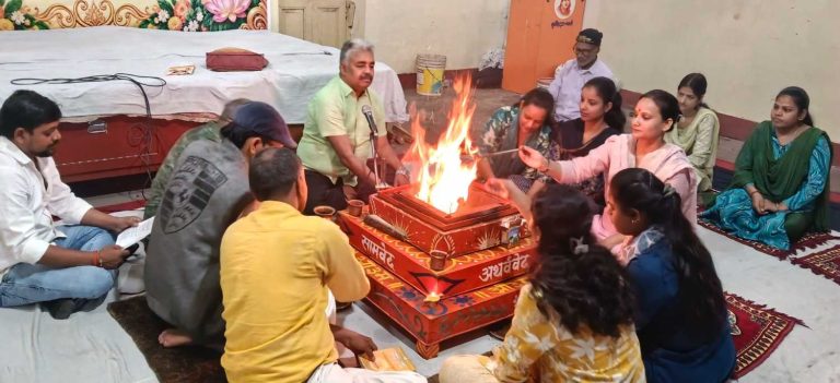 स्वामी दयानंद विद्यालय में महर्षि दयानंद सरस्वती जी की 143वीं पुण्यतिथि पर भव्य यज्ञानुष्ठान एवं विचार गोष्ठी आयोजित।