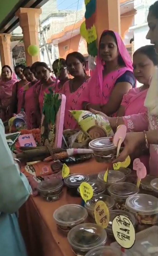 माता उन्मुखीकरण कार्यक्रम में कुपोषण मुक्त बच्चों का लिया संकल्प।