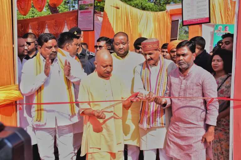 अन्नदाताओं के सम्मान और कृषि समृद्धि की दिशा में पहल, बलरामपुर में विराट किसान मेले का शुभारंभ।