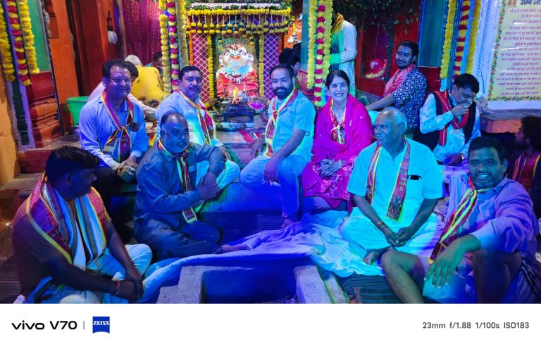127 वर्ष पुराने ठा. महामाया देवी मंदिर में नवरात्रि पूजन, हवन और भंडारे का आयोजन।