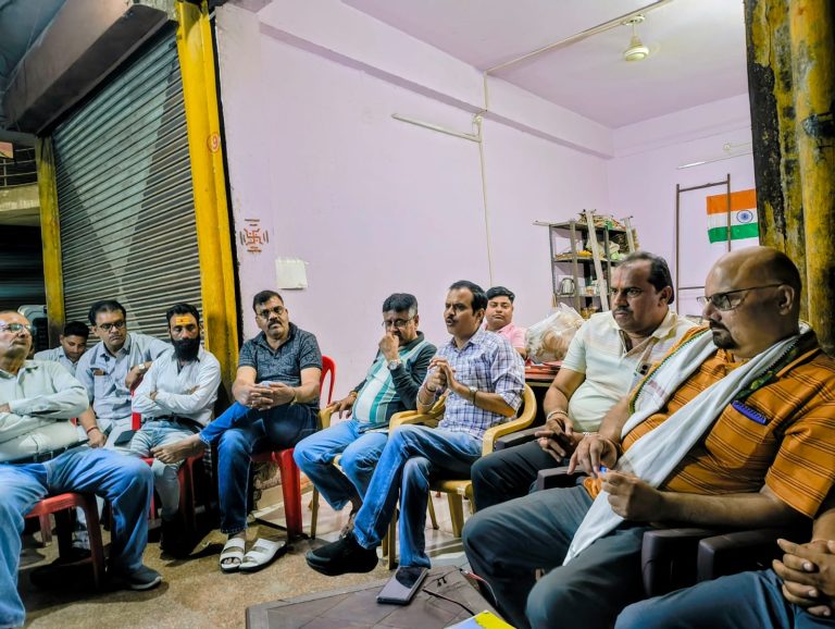 पत्रकारों के सम्मान, अधिकार और कल्याण के लिए एकजुटता पर जोर।
