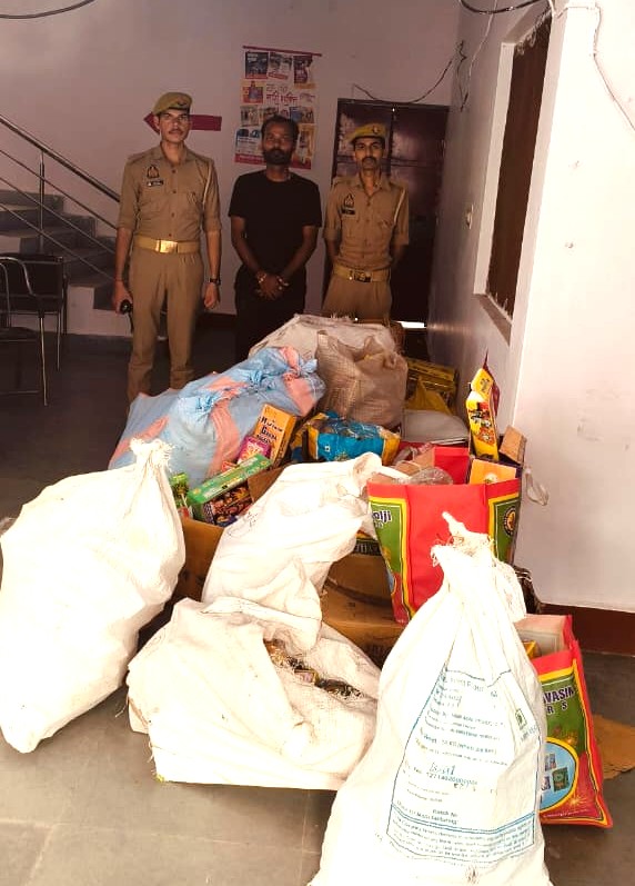 थाना को0 शहर पुलिस द्वारा अवैध रुप से भण्डारण किया हुआ बारूदयुक्त पटाखा कुल 156 किलो बरामद, 01 अभियुक्त गिरफ्तार