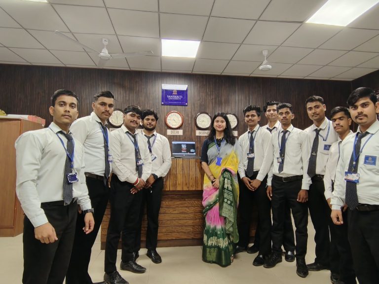 जेपी पैलेस होटल, आगरा में संस्कृति विवि के विद्यार्थियों का औद्योगिक प्रशिक्षण हेतु चयन।