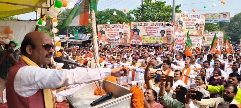 शास्त्री चौक से चार दिशाओं में निकली सेवा ज्योति यात्रा।